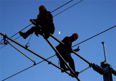 濟(jì)青高鐵電氣化施工進(jìn)入關(guān)鍵攻堅(jiān)階段，為全線開通奠定堅(jiān)實(shí)基礎(chǔ)